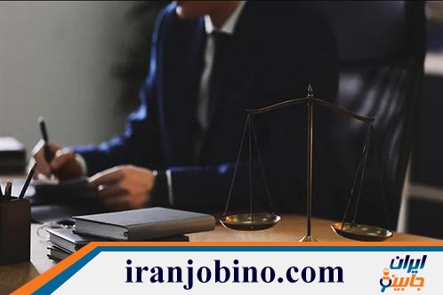 حضور وکیل در چه جرایمی الزامی است؟