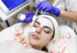 پاکسازی پوست facial vip (فیشیال)