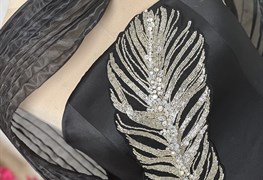 نمایش توضیحات دوره تنبور دوزی