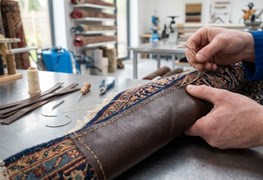 نمایش توضیحات چرم دوزی فرش