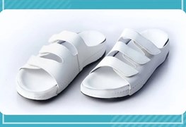 نمایش توضیحات ساخت و طراحی صندل و کفش مخصوص صافی کف پا