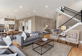 نمایش توضیحات طراحی دیزاین داخلی