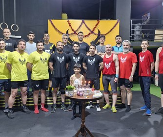 عکس هایی از ورزشکاران در باشگاه